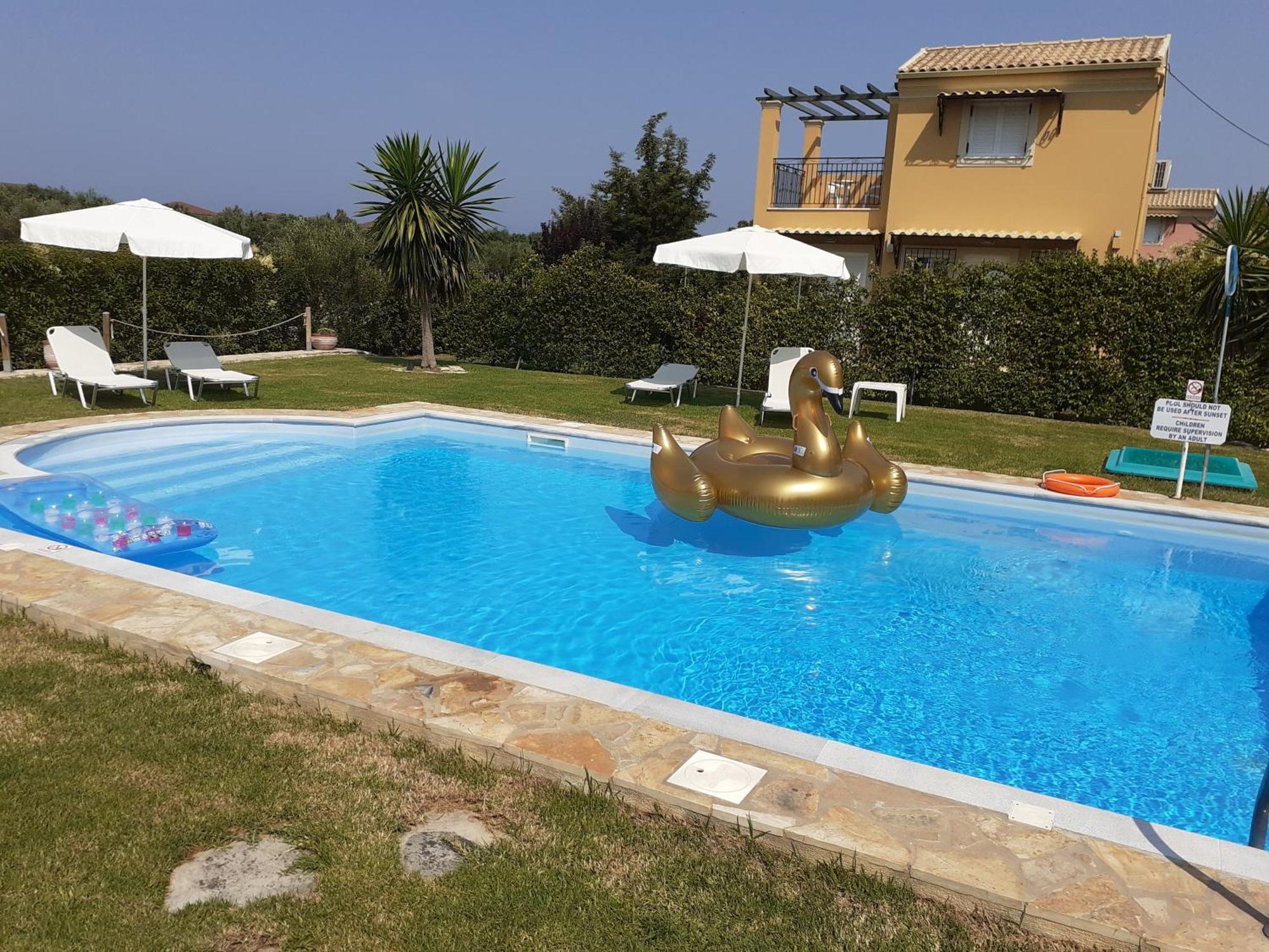 Villa Filia Almiros strand Buitenkant foto